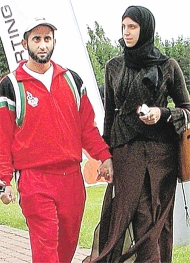 Замуж за шейха ломая запреты читать. Саид Аль Мактум. Саид Аль Мактум с женой.